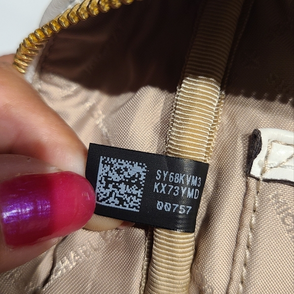 Michael Kors Rainbow Medium Backpack Limited Edition - Picture 14 of 14